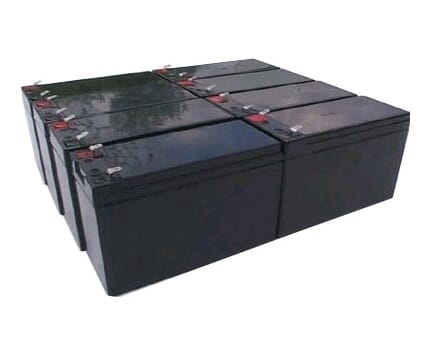 Remplacement de la batterie de l’onduleur Yanec RBC17 (hors câbles)