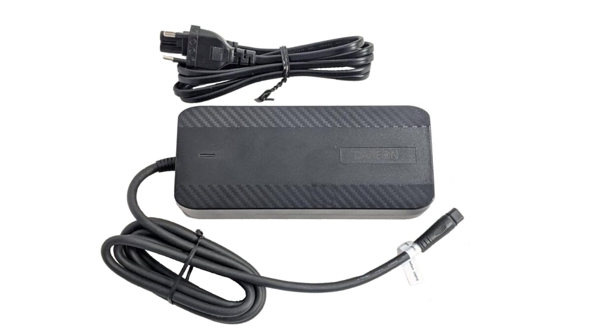 DT Darfon STEPS E5000/E6100 Acculader 42V 2A